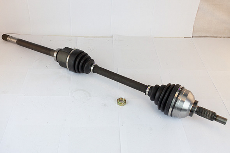 Піввісь R Trafic II 2,0DCi права 1012mm