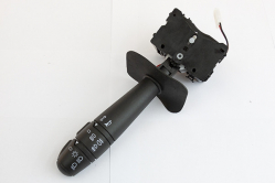 Переключатель подрулевой R Kangoo I левый +сигнал (7701044279) Megane I